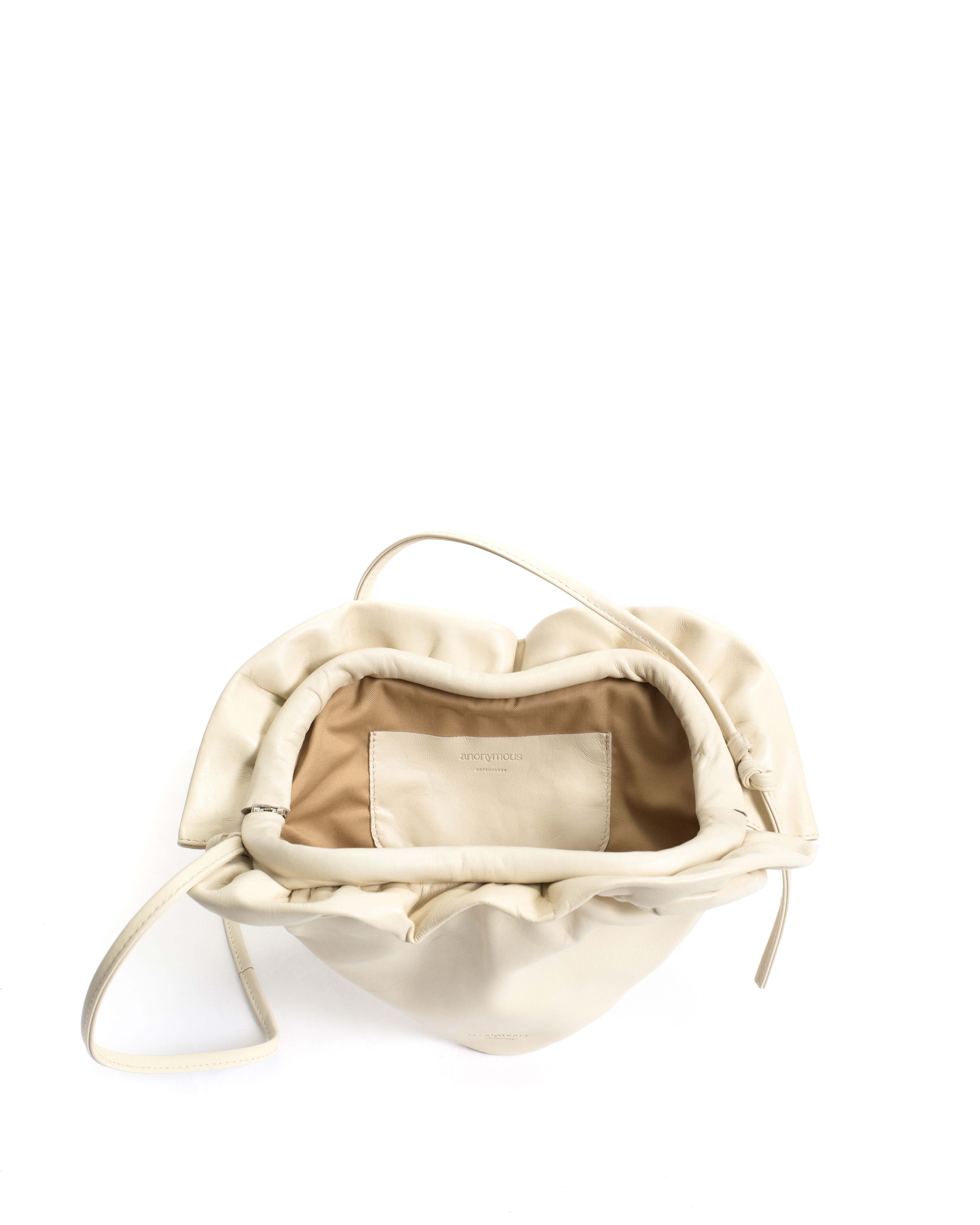 Zally classic heart bag Shiny lamb White sand - Image 3