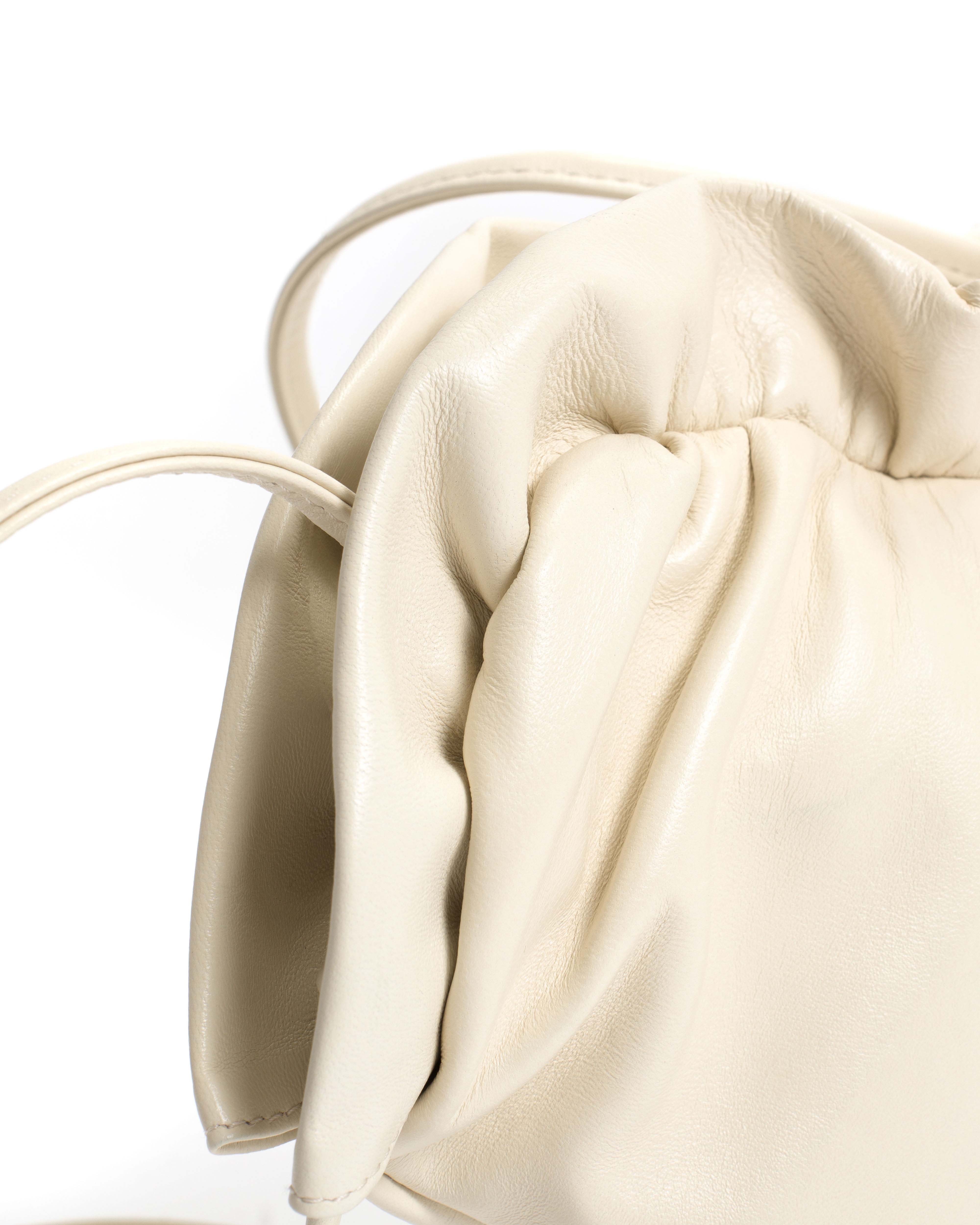 Zally classic heart bag Shiny lamb White sand - Image 4