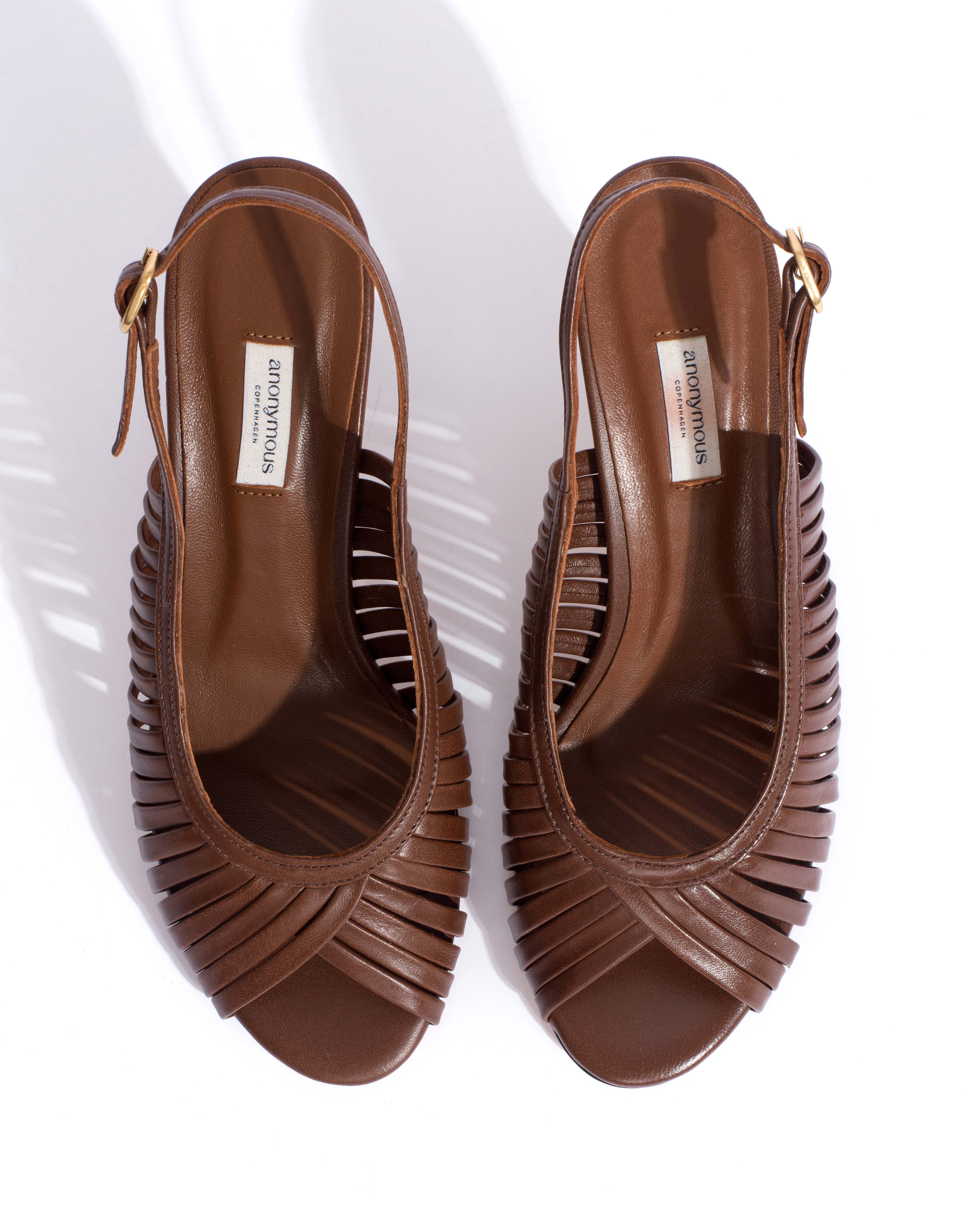 Zenia 75 Shiny lamb Chocolate - Image 4